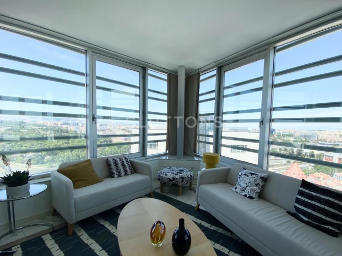Apartamento T1 para Venda em Campolide Foto 3