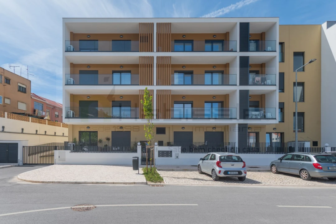 Apartamento T2 para Venda em Malveira e São Miguel de Alcainça Foto 2