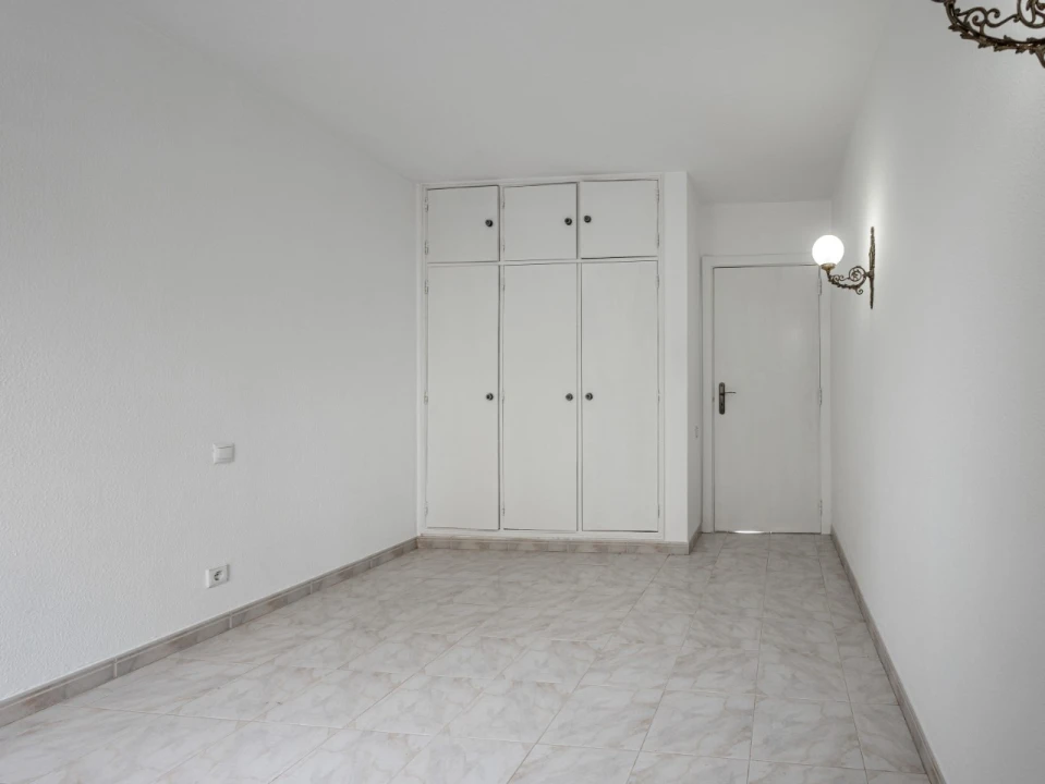 Apartamento T4 para Venda em Tavarede Foto 3