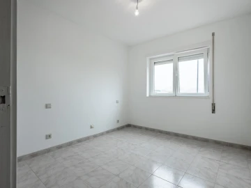 Apartamento T4 para Venda em Tavarede