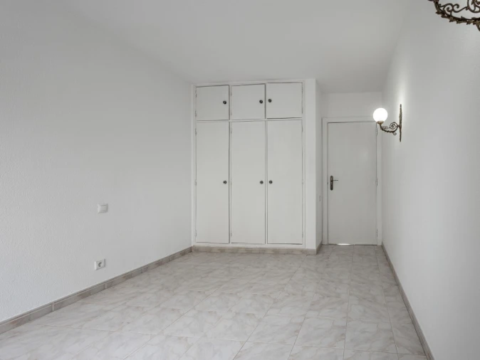 Apartamento T4 para Venda em Tavarede Foto 3