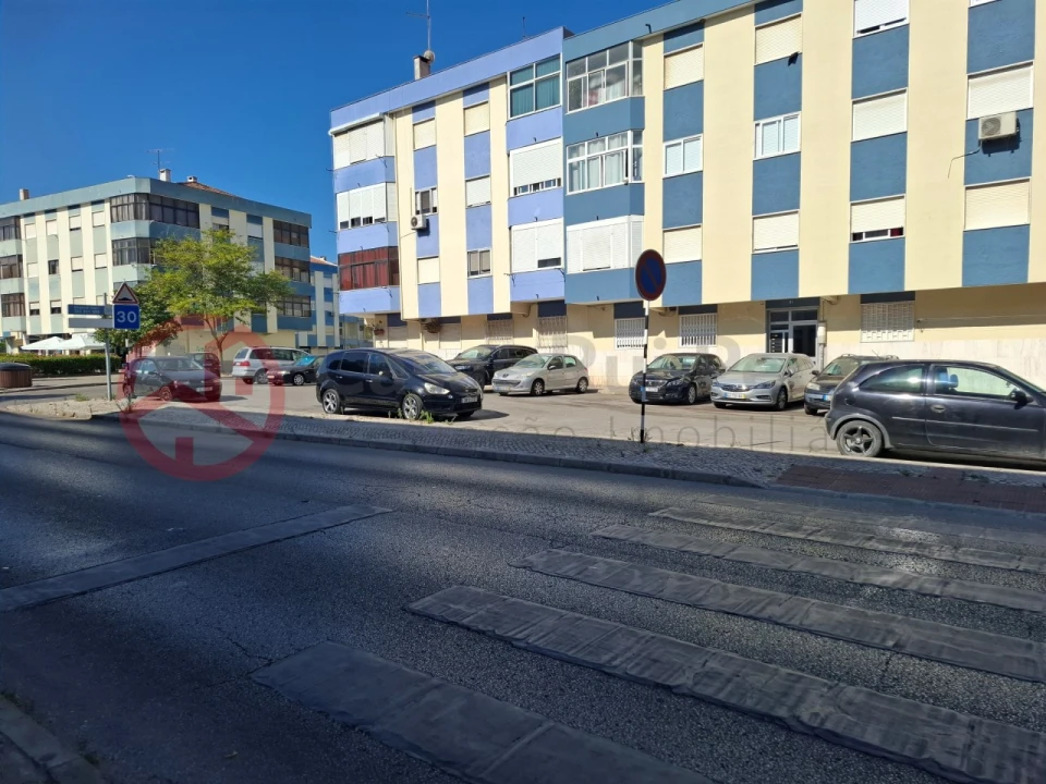 Apartamento T4 para Venda em Amora Foto 35