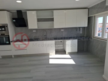 Apartamento T4 para Venda em Amora