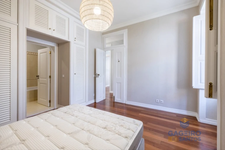 Apartamento T3 para Venda em São Martinho do Porto Foto 21