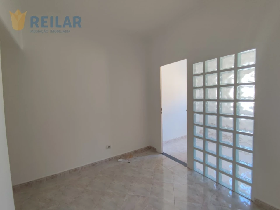 Apartamento T1 para Arrendamento em Moscavide e Portela Foto 9