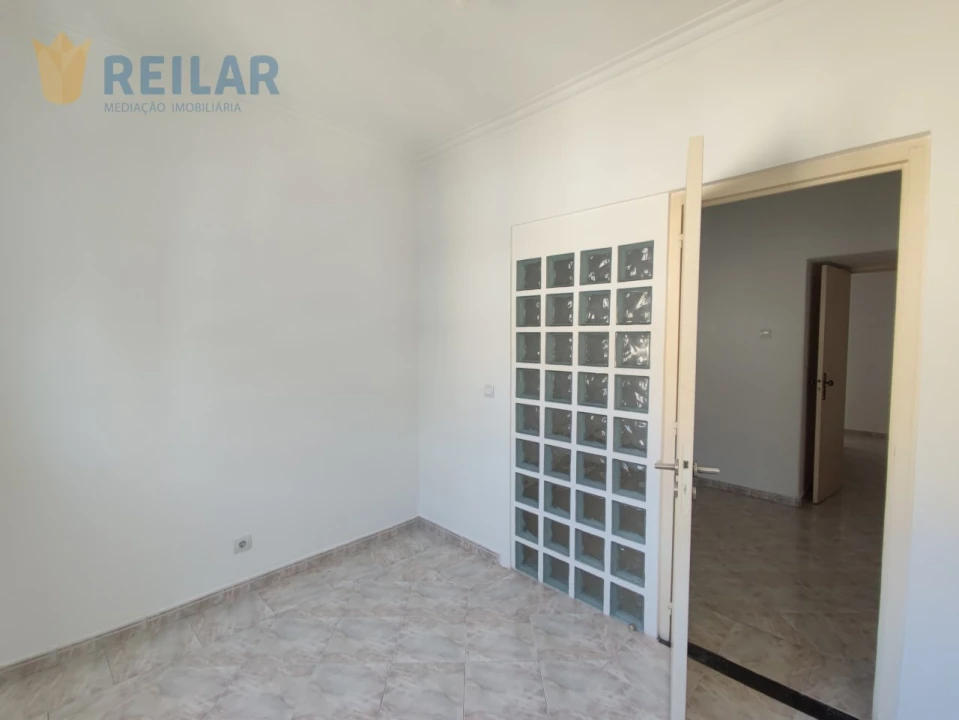 Apartamento T1 para Arrendamento em Moscavide e Portela Foto 13