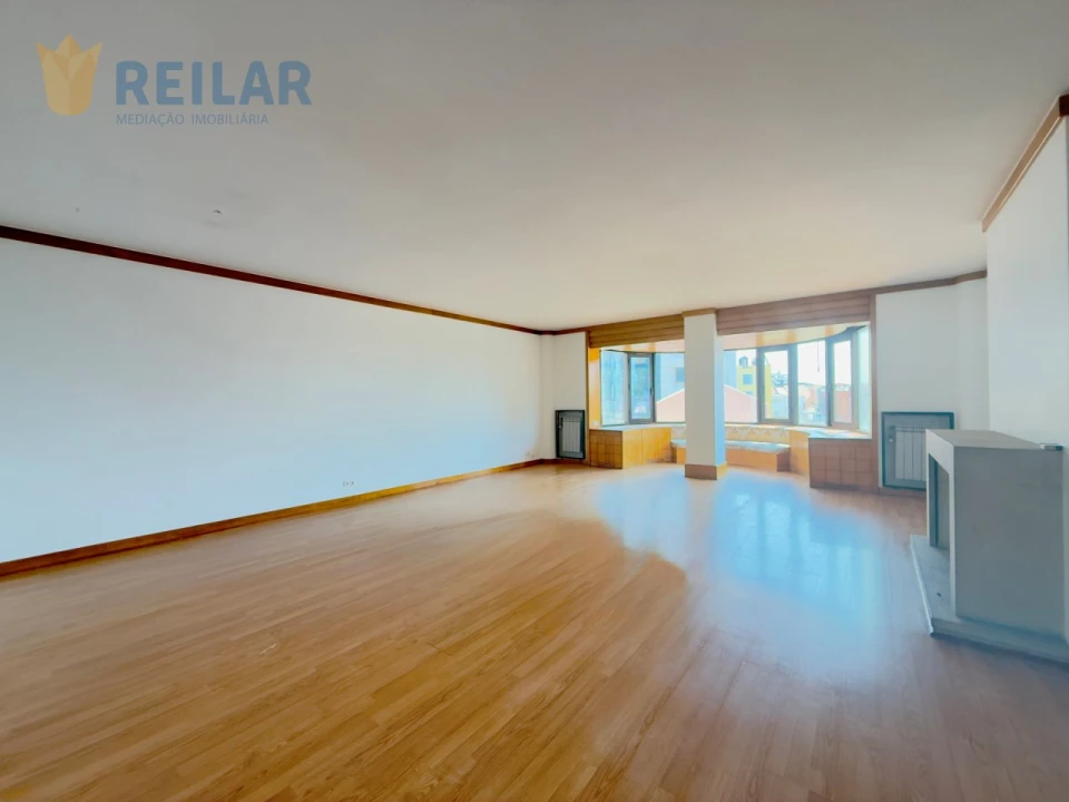 Apartamento T3 para Arrendamento em Campo de Ourique Foto 10
