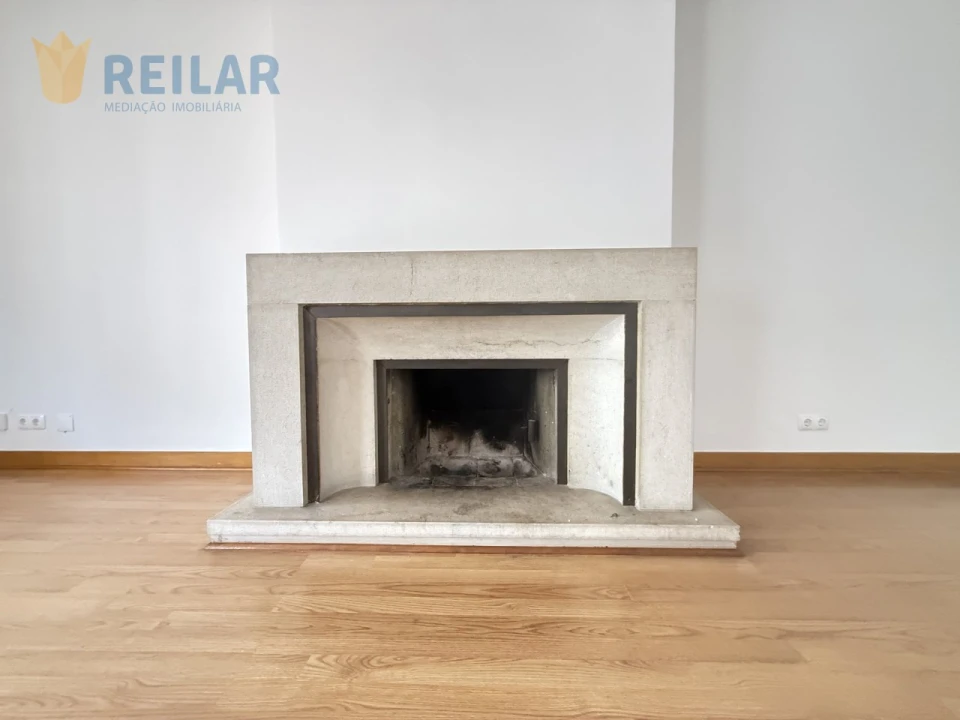 Apartamento T3 para Arrendamento em Campo de Ourique Foto 14