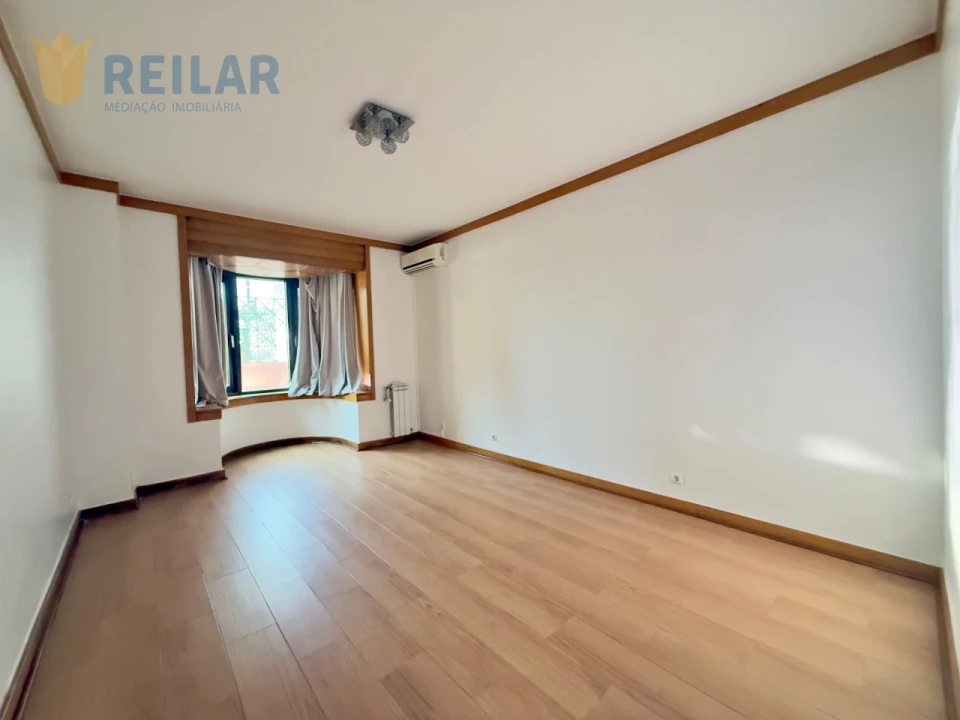 Apartamento T3 para Arrendamento em Campo de Ourique Foto 15