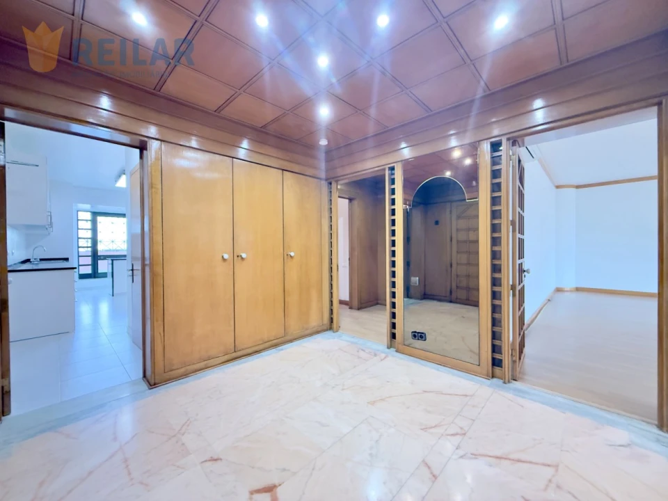 Apartamento T3 para Arrendamento em Campo de Ourique Foto 27