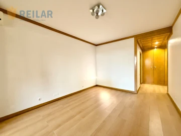 Apartamento T3 para Arrendamento em Campo de Ourique