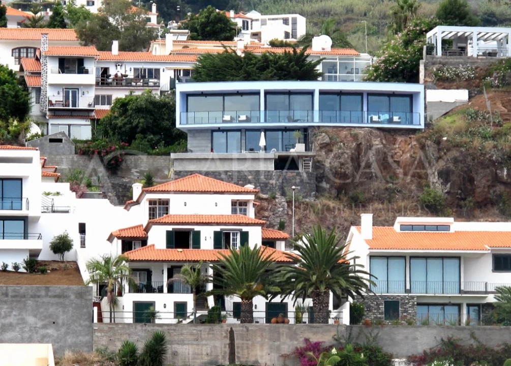 Moradia T3 para Venda em Caniço Foto 1