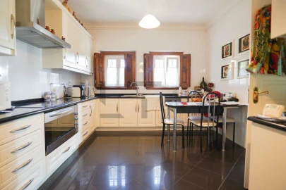 Quinta T5 para Venda em Azeitão (São Lourenço e São Simão)