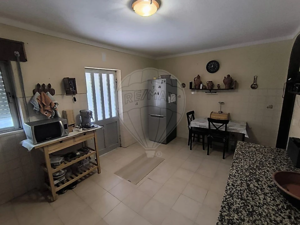 Moradia T2 para Venda em Nossa Senhora da Vila, Nossa Senhora do Bispo e Silveiras Foto 2