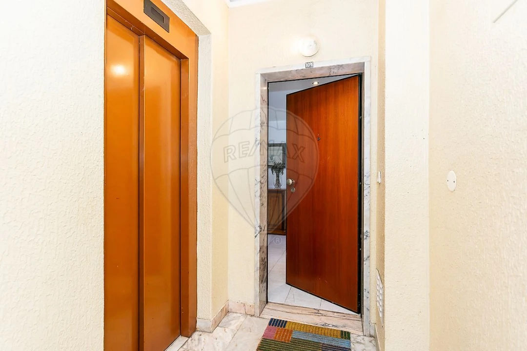 Apartamento T3 para Venda em Cacém e São Marcos Foto 27