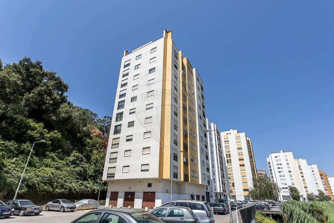 Apartamento T3 para Venda em Cacém e São Marcos Foto 28