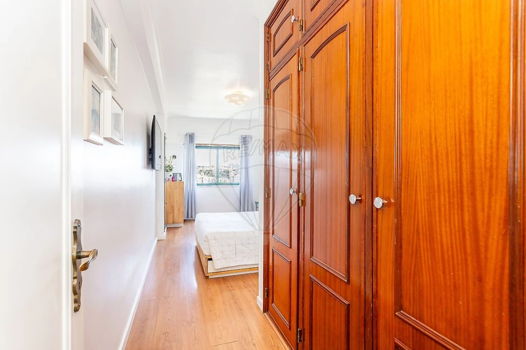 Apartamento T3 para Venda em Cacém e São Marcos Foto 8