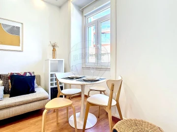 Apartamento T2 para Arrendamento em Alcantara