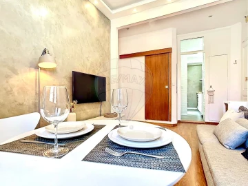 Apartamento T2 para Arrendamento em Alcantara