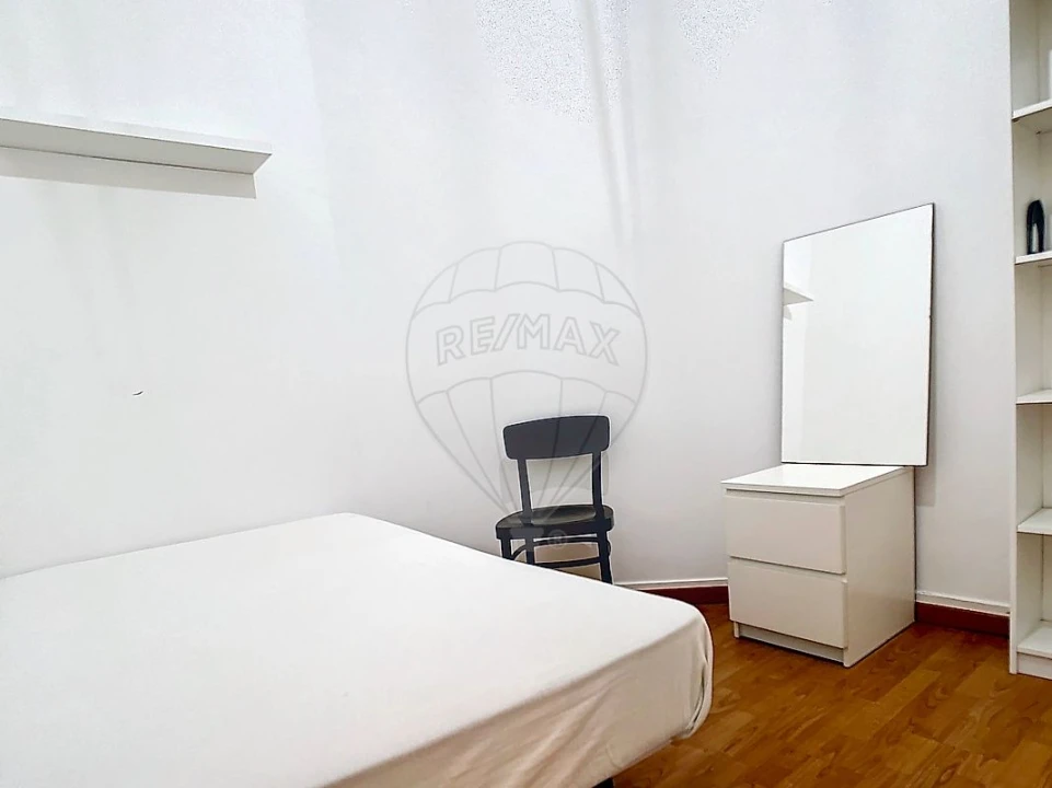 Apartamento T2 para Arrendamento em Alcantara Foto 1
