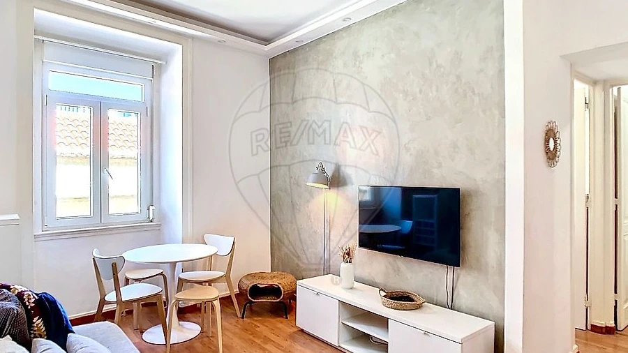 Apartamento T2 para Arrendamento em Alcantara