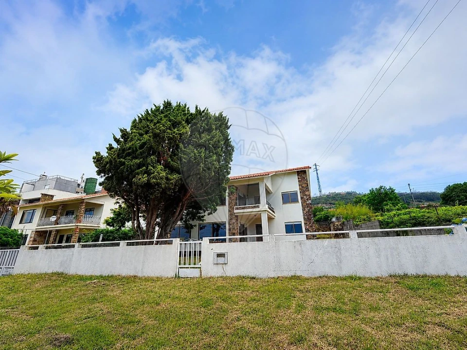 Moradia T5 para Venda em Afife Foto 4