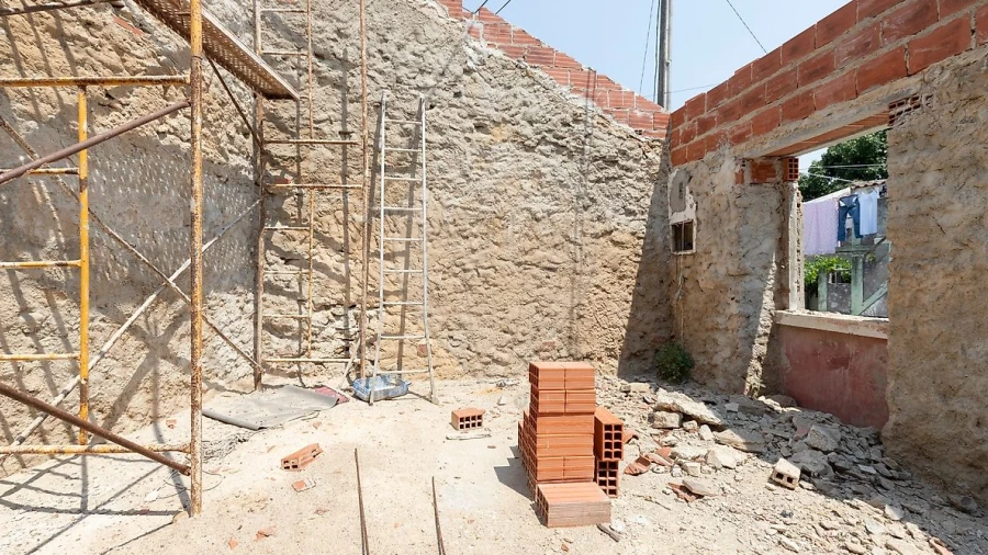Moradia T2 para Venda em Dois Portos e Runa