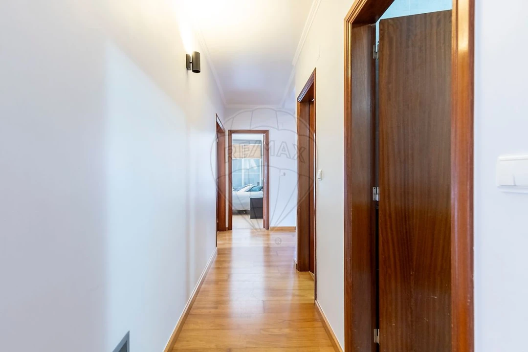 Apartamento T3 para Venda em Campelos e Outeiro da Cabeça Foto 16