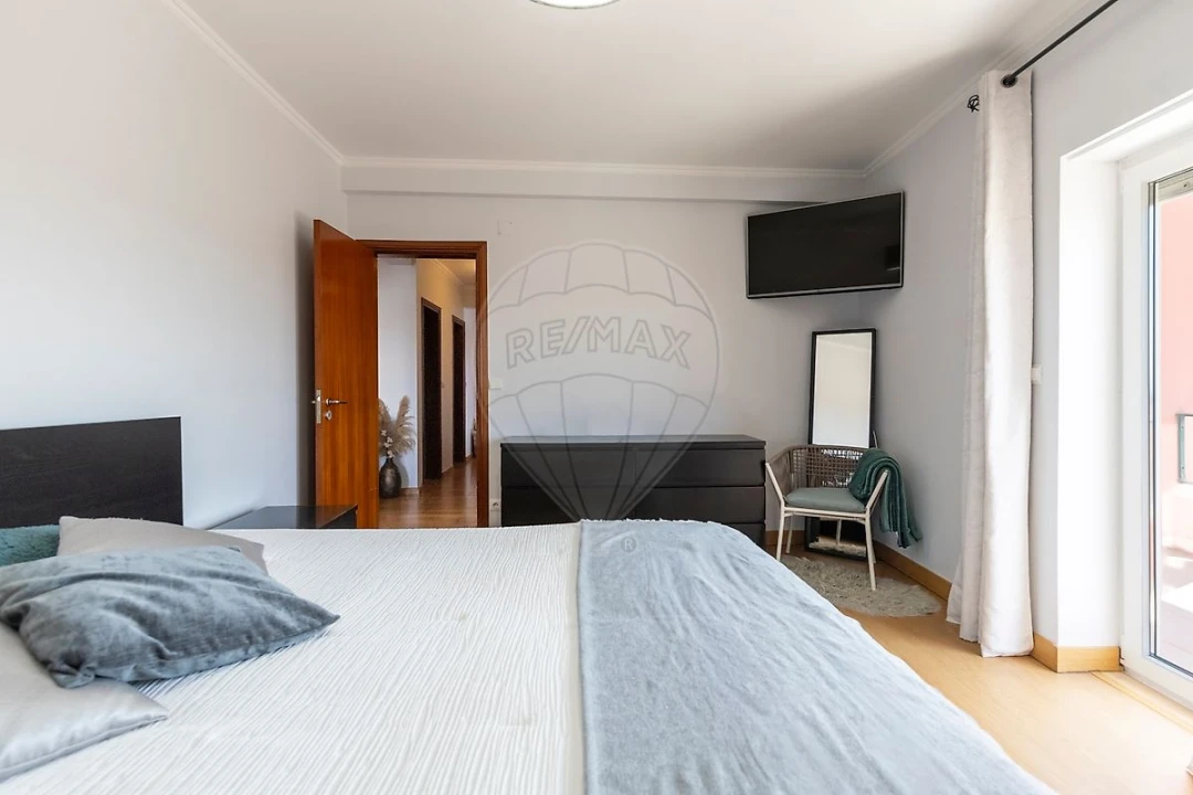 Apartamento T3 para Venda em Campelos e Outeiro da Cabeça Foto 14