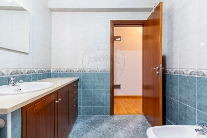 Apartamento T3 para Venda em Campelos e Outeiro da Cabeça