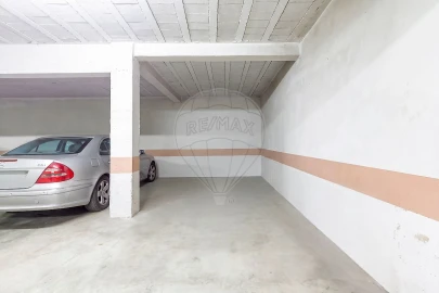 Apartamento T3 para Venda em Campelos e Outeiro da Cabeça