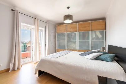 Apartamento T3 para Venda em Campelos e Outeiro da Cabeça