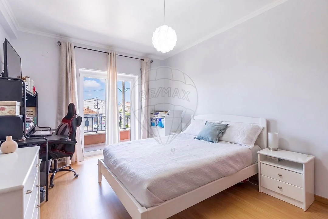 Apartamento T3 para Venda em Campelos e Outeiro da Cabeça Foto 19
