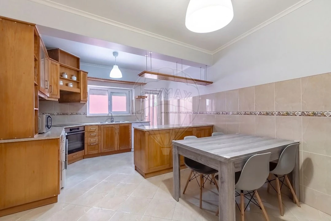 Apartamento T3 para Venda em Campelos e Outeiro da Cabeça Foto 9