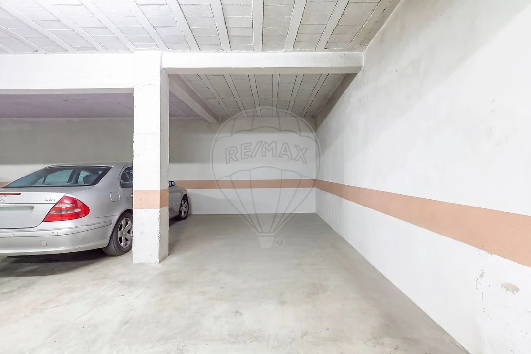 Apartamento T3 para Venda em Campelos e Outeiro da Cabeça Foto 27