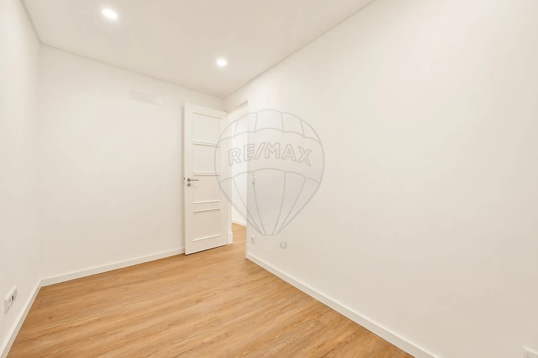 Apartamento T2 para Arrendamento em Estrela Foto 7