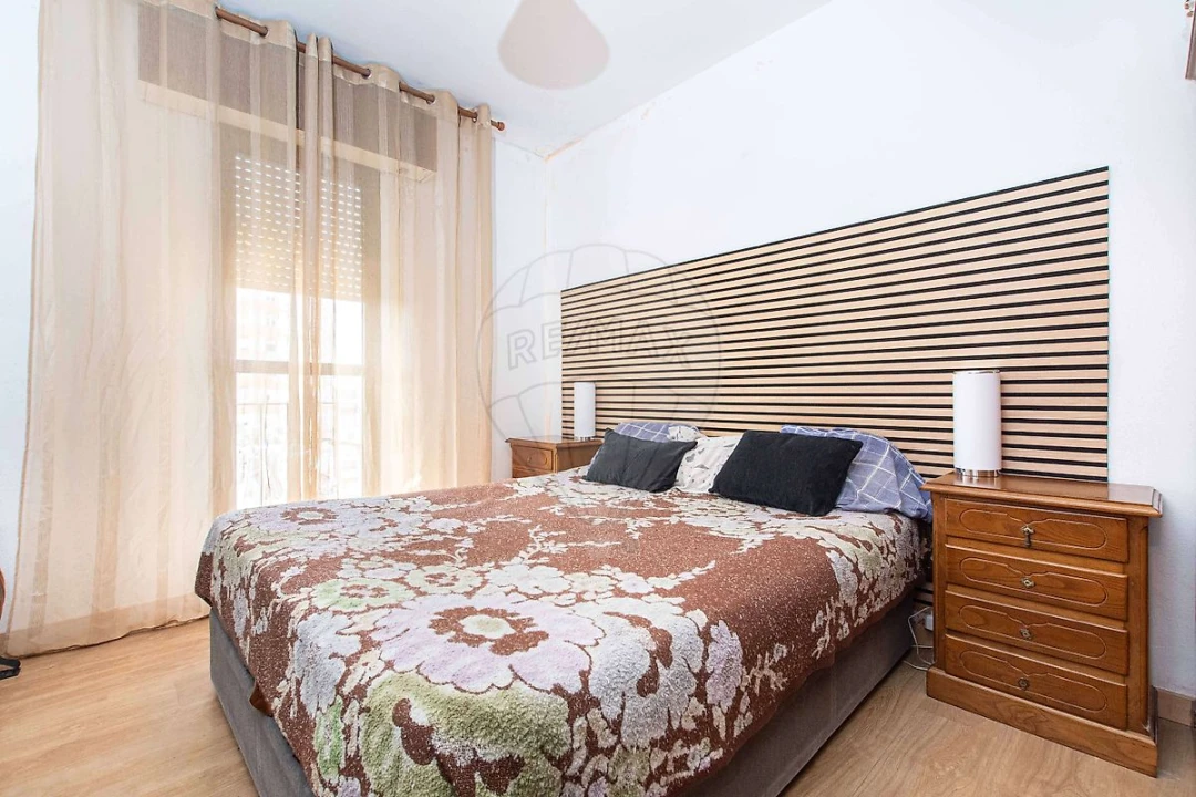 Apartamento T3 para Venda em Vialonga Foto 2