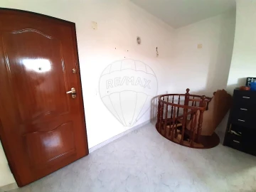 Apartamento T2 para Venda em Rio de Mouro