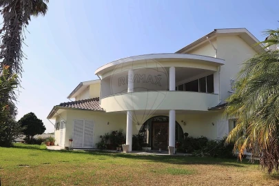 Moradia T5 para Venda em Oliveirinha
