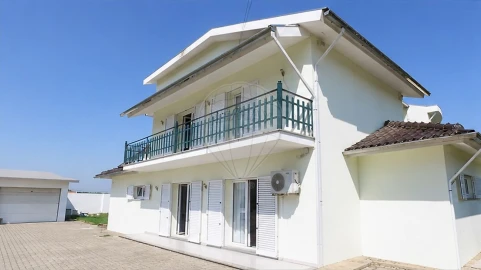 Moradia T5 para Venda em Oliveirinha