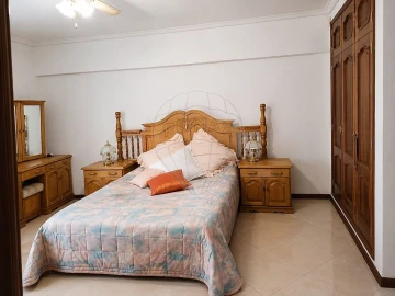 Moradia T5 para Venda em Oliveirinha