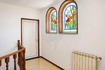 Moradia T5 para Venda em Oliveirinha