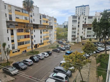Apartamento T2 para Venda em Corroios