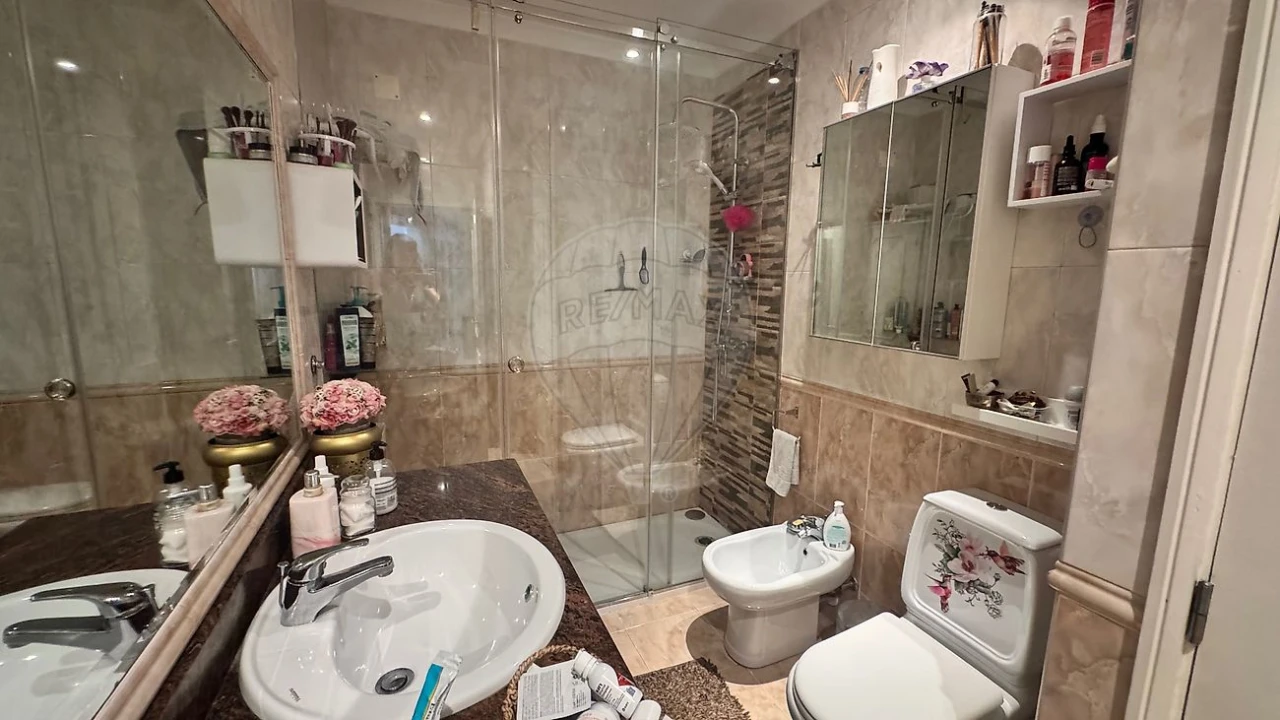 Apartamento T2 para Venda em Oliveira do Douro Foto 3