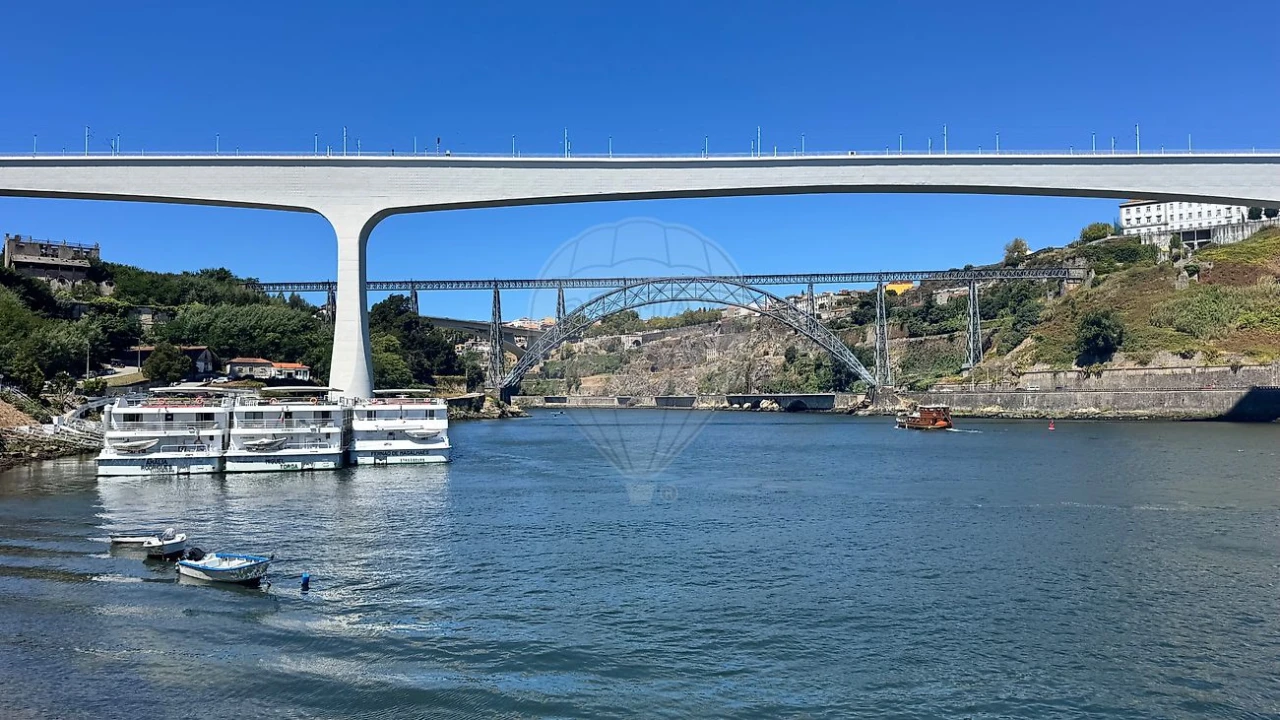 Apartamento T2 para Venda em Oliveira do Douro Foto 6