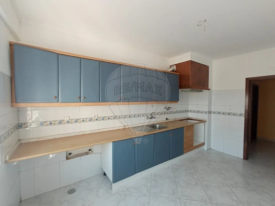 Apartamento T3 para Venda em Carregado e Cadafais Foto 8