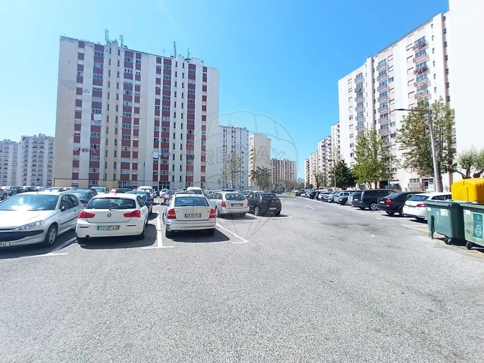 Apartamento T3 para Venda em Carregado e Cadafais Foto 5