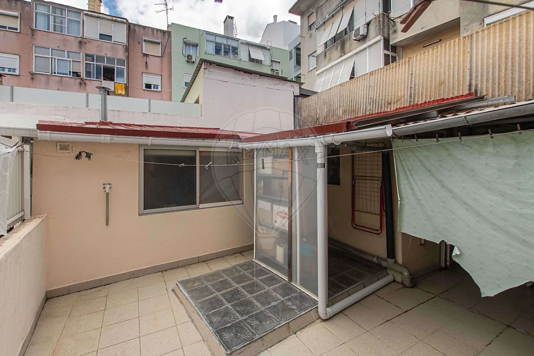 Apartamento T2 para Venda em Moscavide e Portela Foto 12