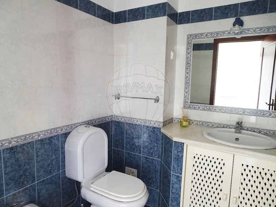 Apartamento T3 para Arrendamento em Vila Nova da Barquinha Foto 13