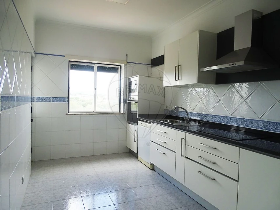 Apartamento T3 para Arrendamento em Vila Nova da Barquinha Foto 18